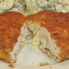 Cordon bleu mit Kartoffelsalat
